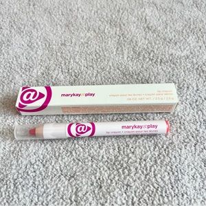 Mary Kay At Play | Eye Crayon | Coral Me Crazy | Eyeshadow